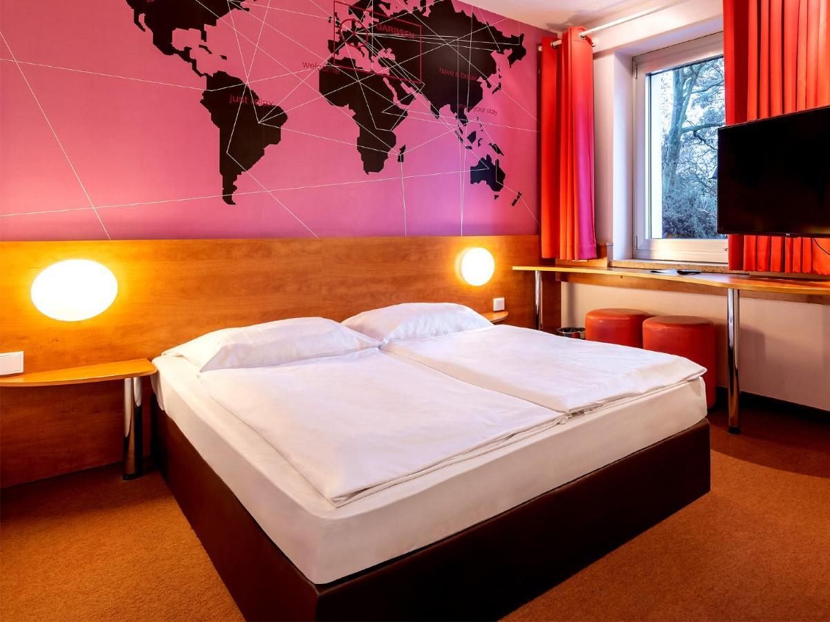 Hotel Hannover-Ґарбзен Екстер'єр фото